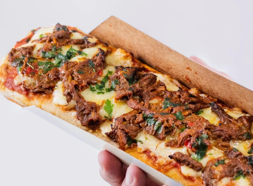 Pizza Carne com Queijo (6 un)